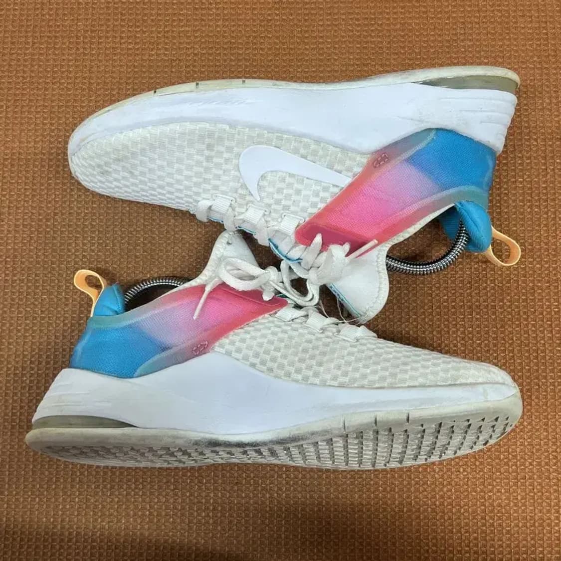 나이키 에어맥스 벨라 TR 2 트레이닝화 운동화 240 G08068 상품이미지3