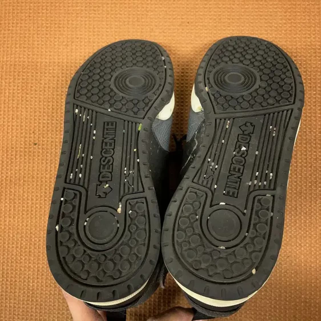 데상트 키높이 하이탑 스니커즈 운동화 240 G08343 상품이미지4