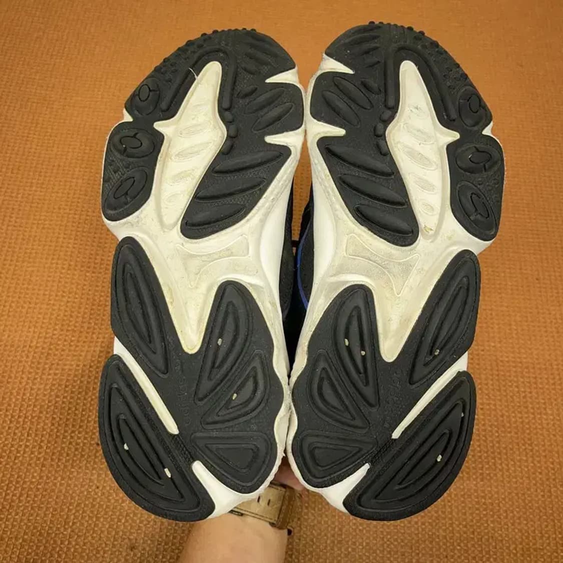 아디다스 오즈위고 스니커즈 운동화 240 G08364 상품이미지4