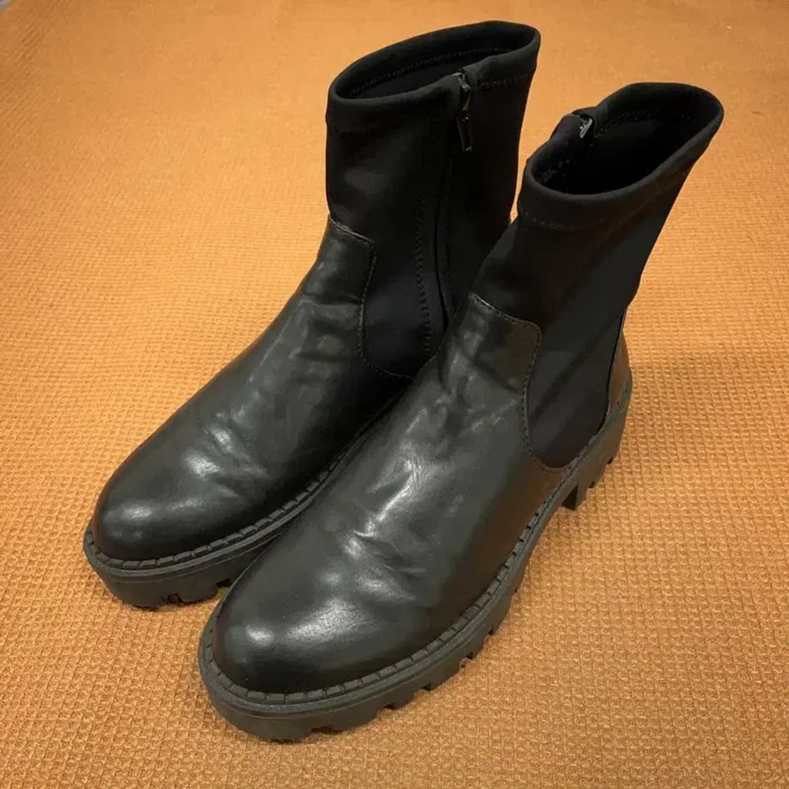 자라 ZARA 블랙 미니멀 롱 부츠 구두 38 G08394 상품이미지1