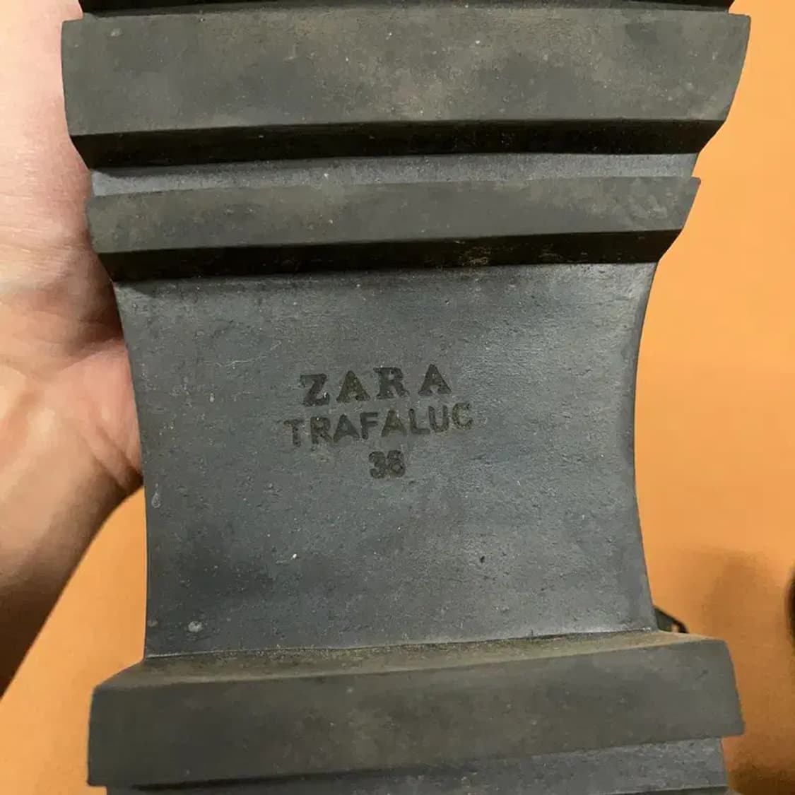 자라 ZARA 블랙 미니멀 롱 부츠 구두 38 G08394 상품이미지5