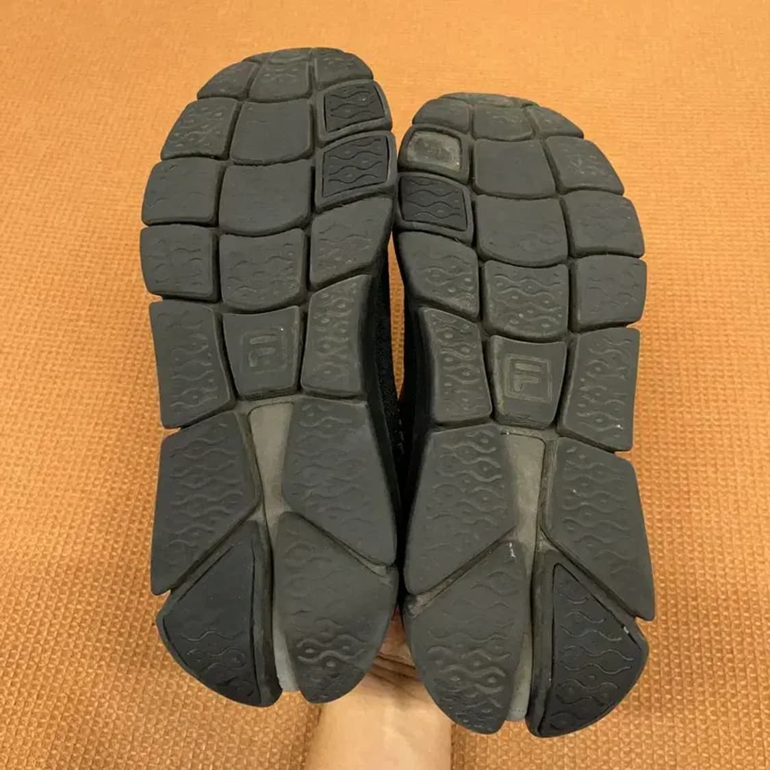 필라 FILA 블랙 슬립온 여자 신발 230 G08396 상품이미지4