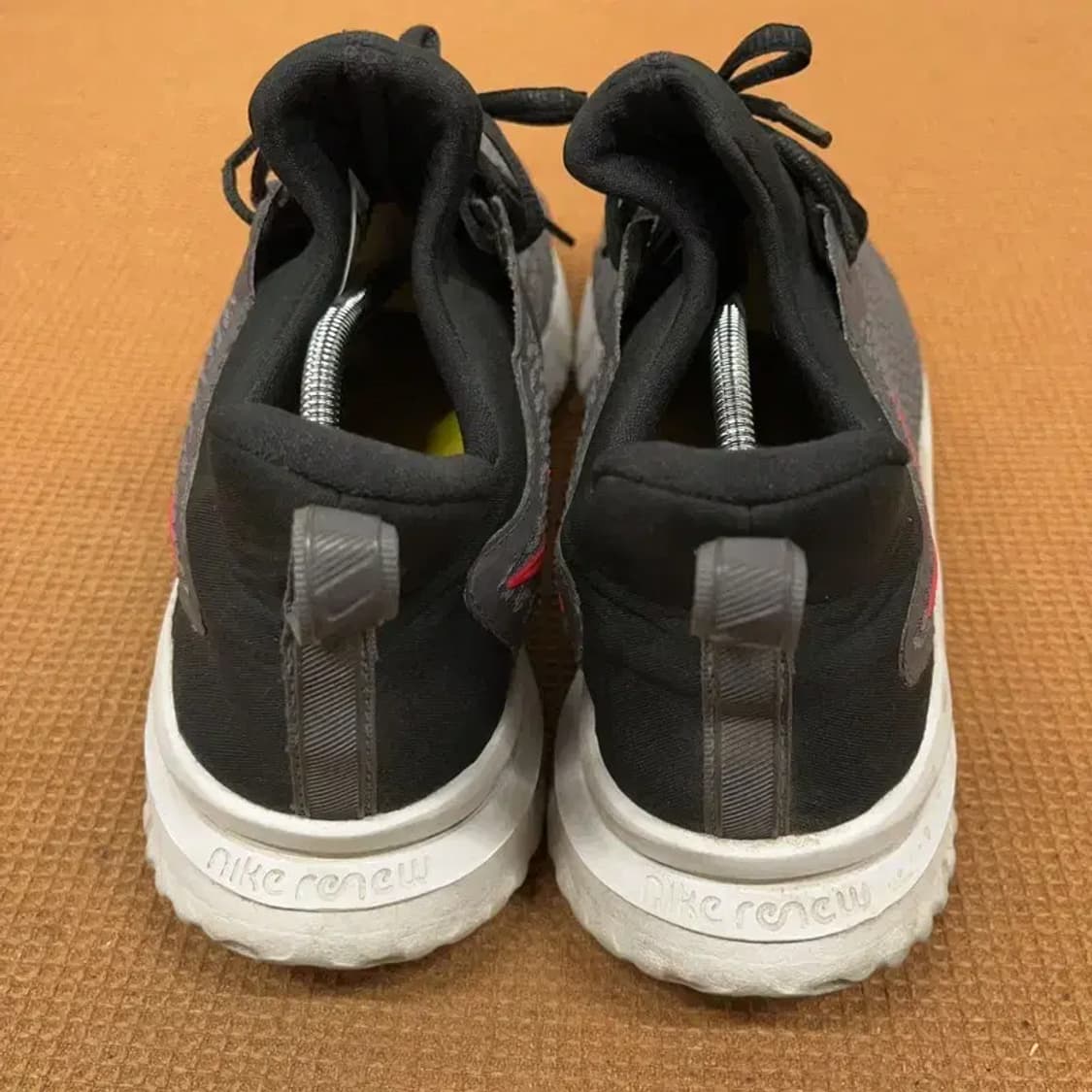 나이키 리뉴 리발 남자 운동화 런닝화 신발 290 G08423 상품이미지2