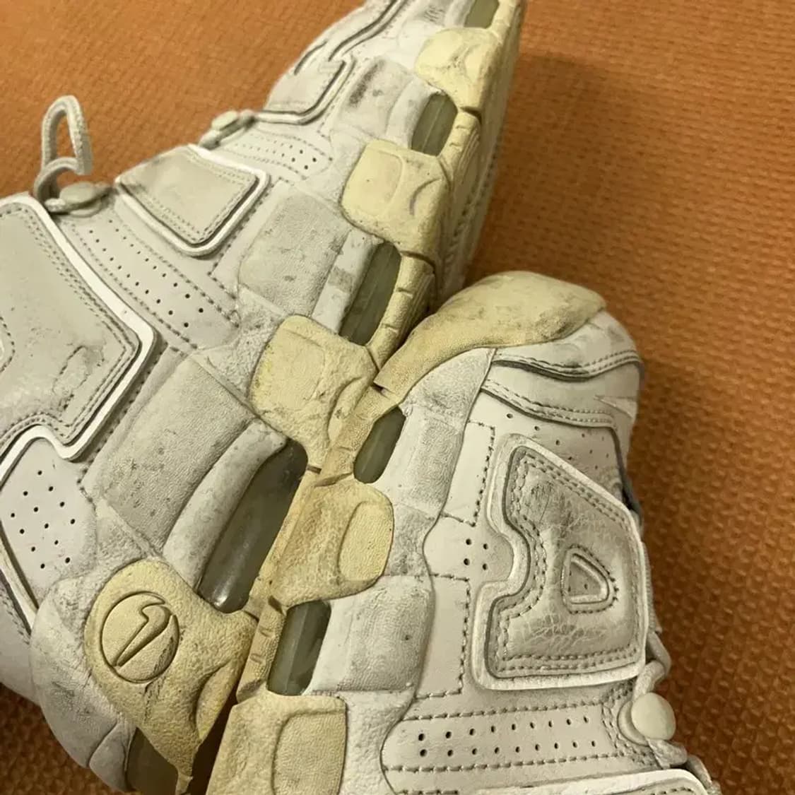 나이키 업템포 에어모어 라이트본 스니커즈 신발 260 G08448 상품이미지6