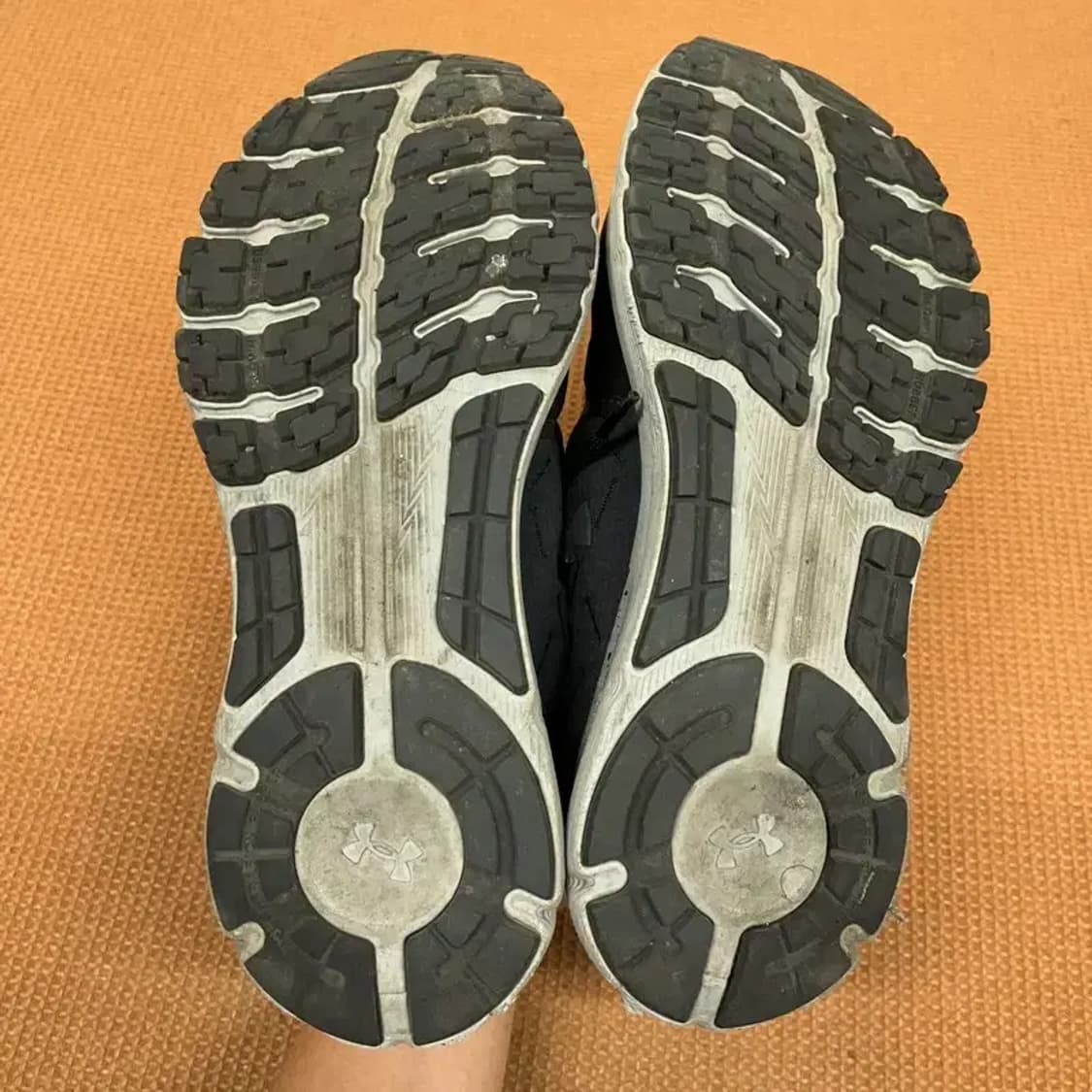 언더아머 UA 차지드 리액터 런닝화 운동화 신발 270 G08465 상품이미지4