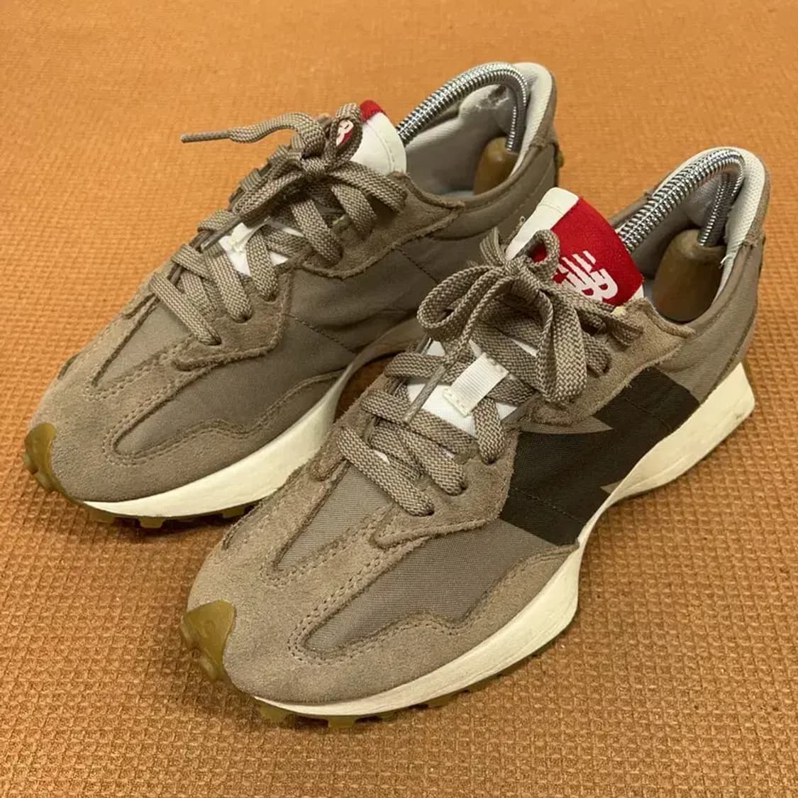 뉴발란스 327 브라운 스니커즈 운동화 신발 240 G08483 상품이미지1