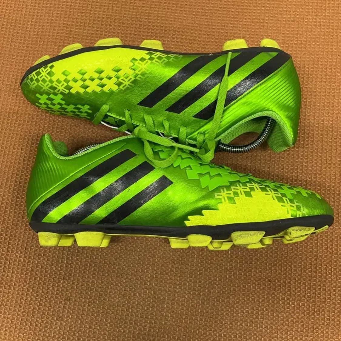 아디다스 프레디토 리셀존 TRX HG 축구화 265 G08495 상품이미지3