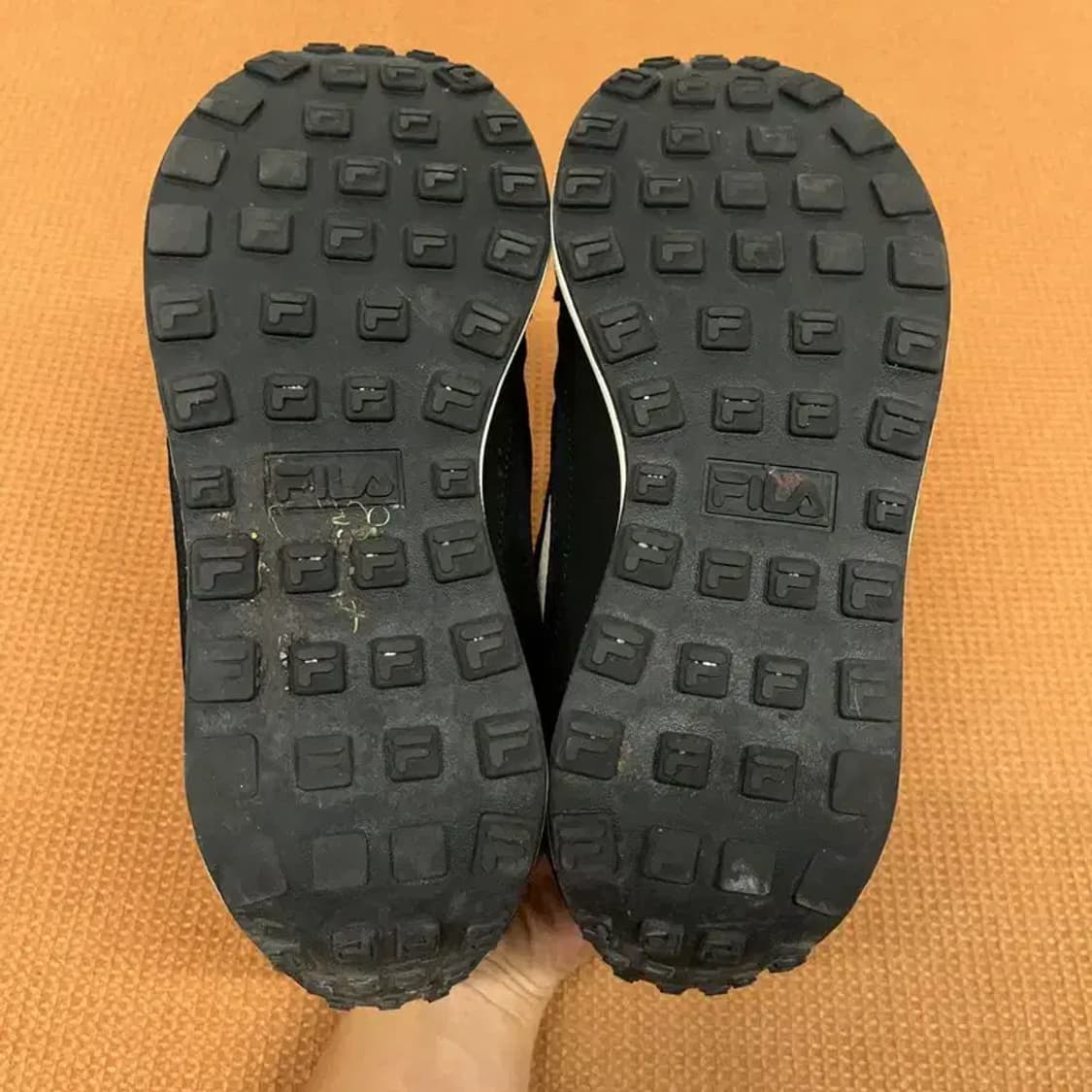 필라 발란타 스니커즈 운동화 240 G08503 상품이미지4