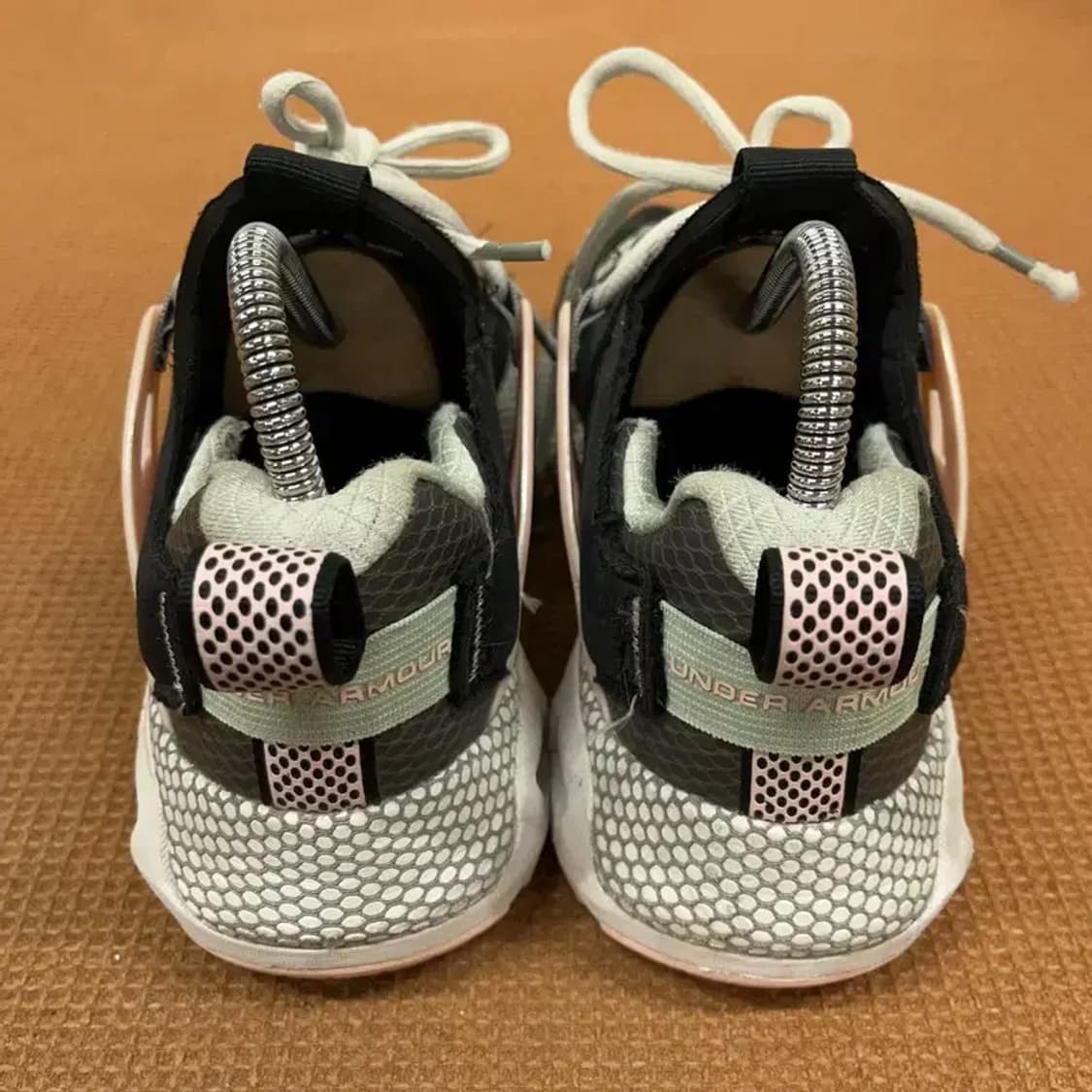 언더아머 UA 호버 메가 무브먼트 스니커즈 운동화 235 G08506 상품이미지2