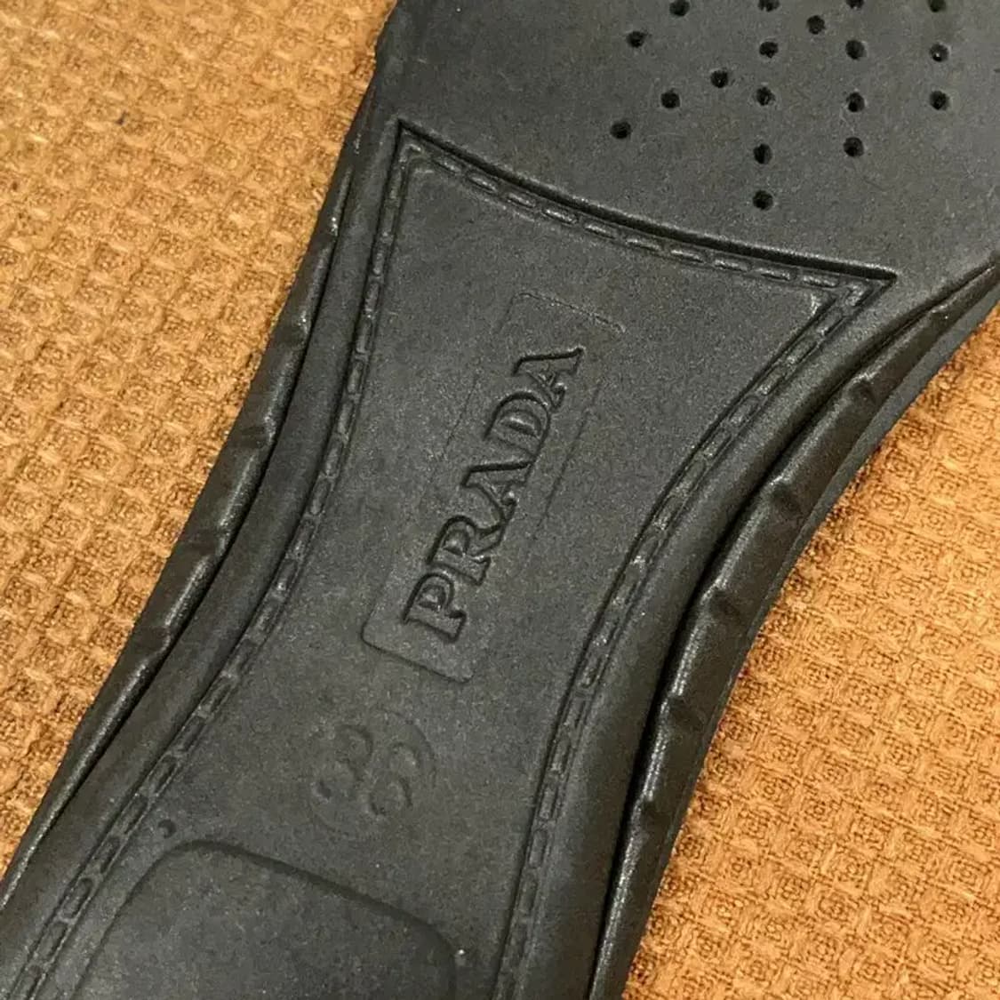 프라다 정품 클라우드 버스트 에어 스니커즈 운동화 36 G08525 상품이미지7