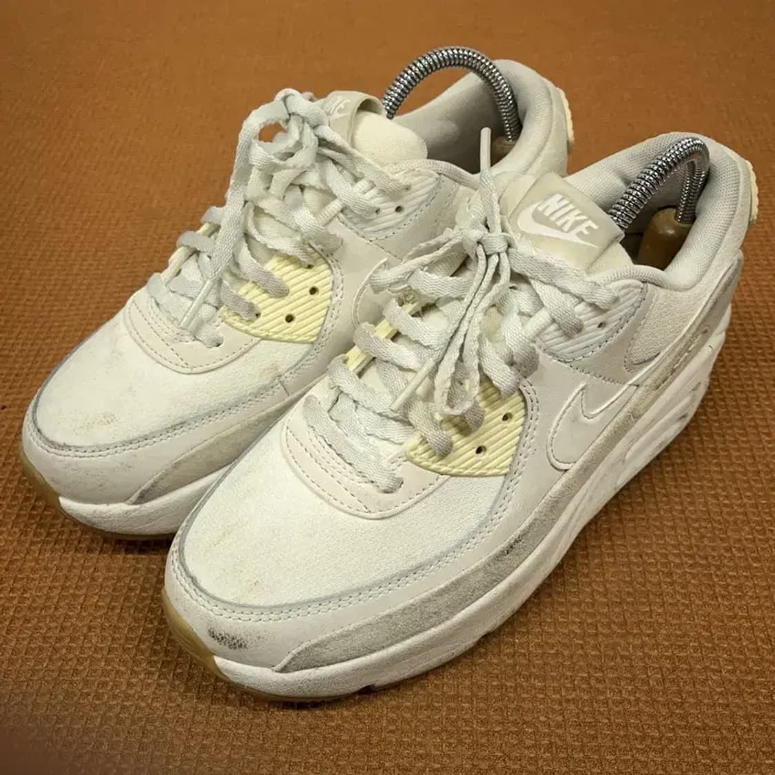 나이키 에어맥스 90 LV8 스니커즈 운동화 240 G08540 상품이미지1