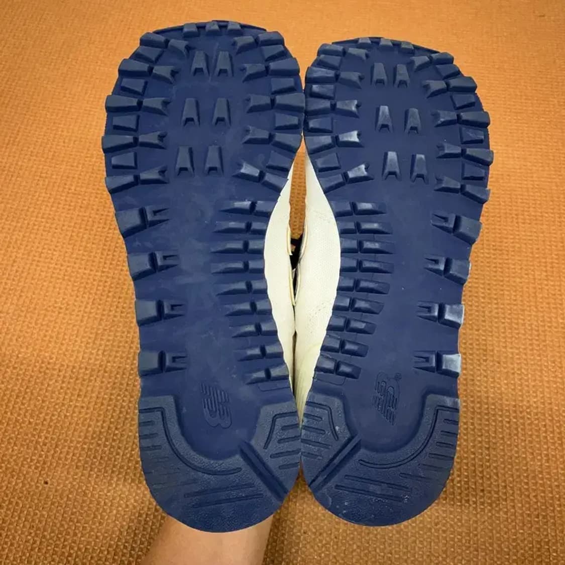 뉴발란스 574 캐쥬얼 스니커즈 운동화 245 G08545 상품이미지4