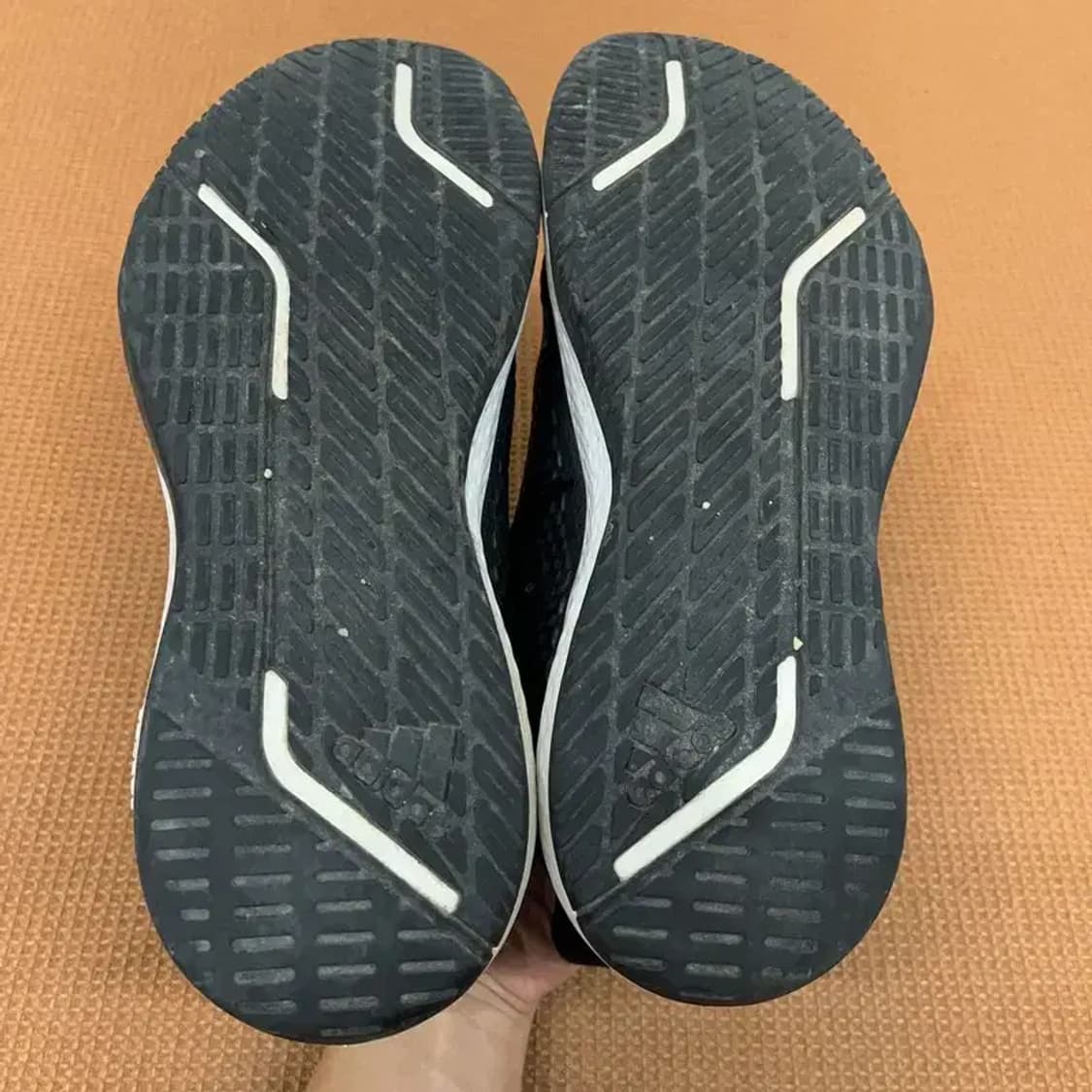 아디다스 캐쥬얼 블랙 운동화 런닝화 265 G08558 상품이미지4