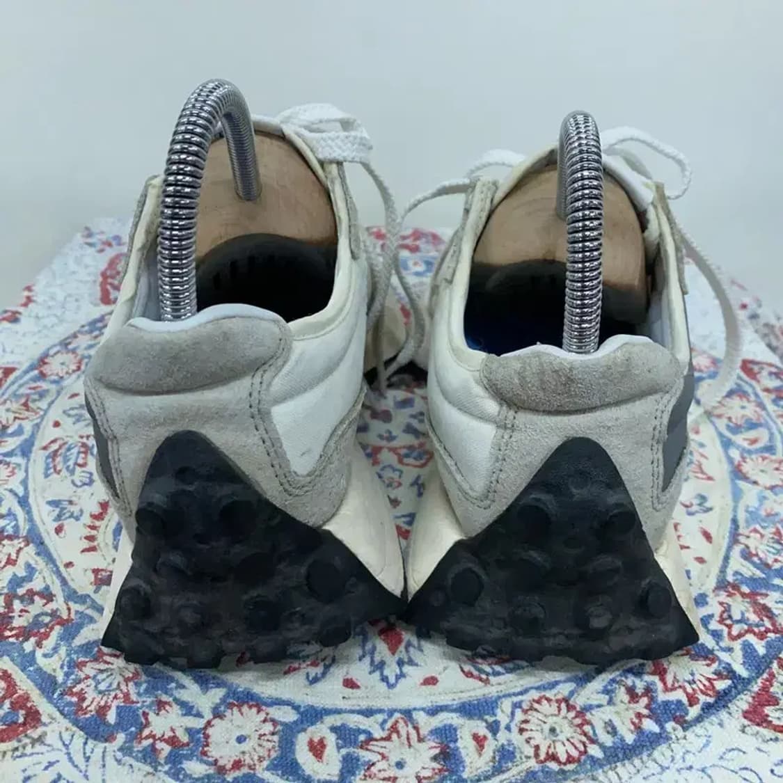 뉴발란스 327 그레이 스니커즈 운동화 245 E00058 상품이미지2