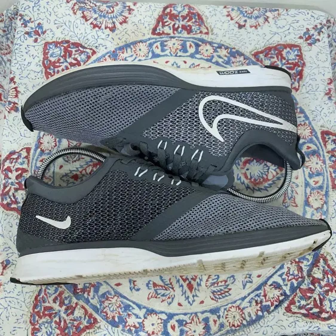 나이키 줌 스트라이크 운동화 265 E00088 상품이미지3