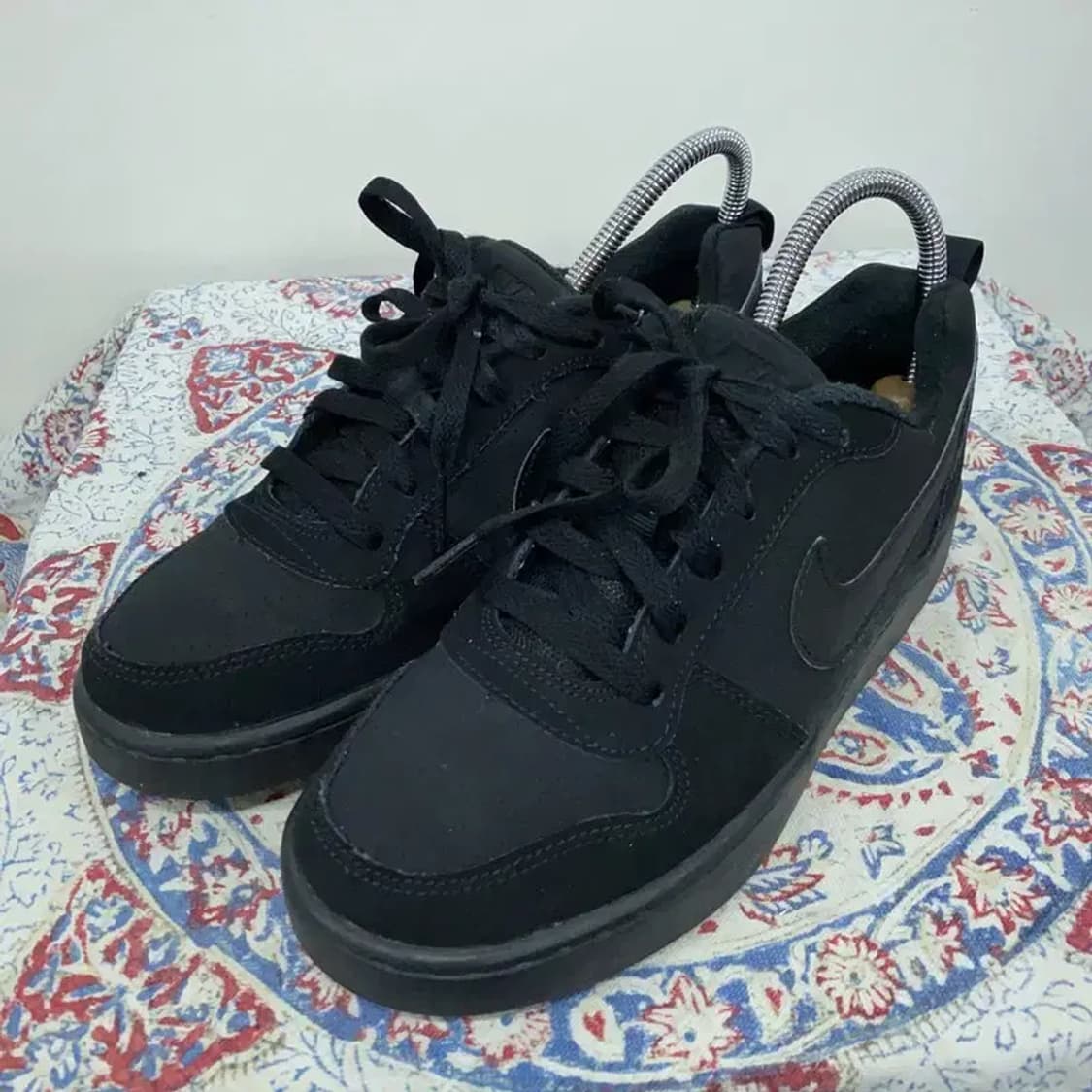 나이키 코트 버로우 트리플 블랙 스니커즈 240 E00090 상품이미지1