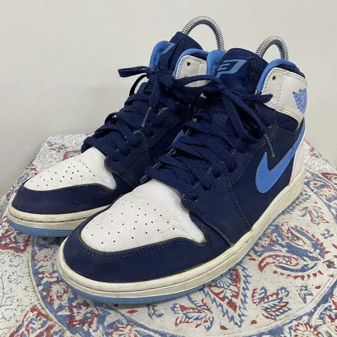 나이키 조던 1 레트로 하이 크리스 폴 PE 스니커즈 275 E00154 상품이미지1