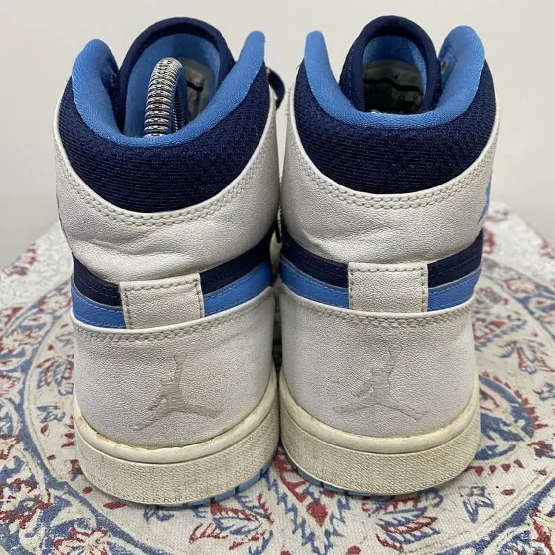 나이키 조던 1 레트로 하이 크리스 폴 PE 스니커즈 275 E00154 상품이미지2