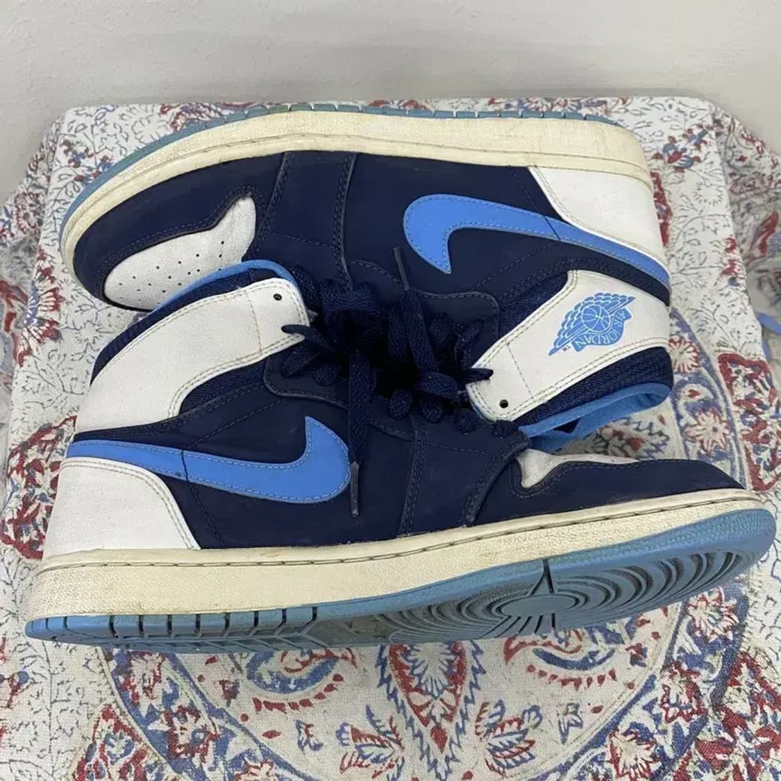 나이키 조던 1 레트로 하이 크리스 폴 PE 스니커즈 275 E00154 상품이미지3