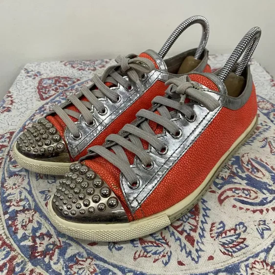 미우미우 클리터 로우탑 여성 스니커즈 35.5 E00156 상품이미지1