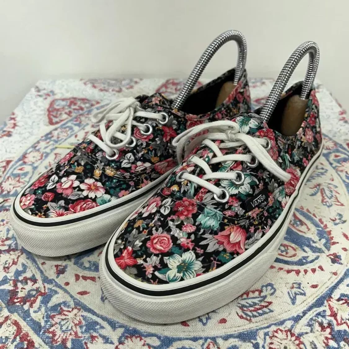 반스 꽃무늬 어센틱 스니커즈 US4.5 E00168 상품이미지1