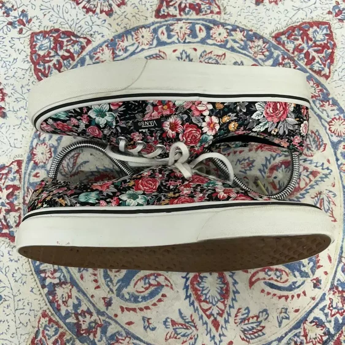 반스 꽃무늬 어센틱 스니커즈 US4.5 E00168 상품이미지3