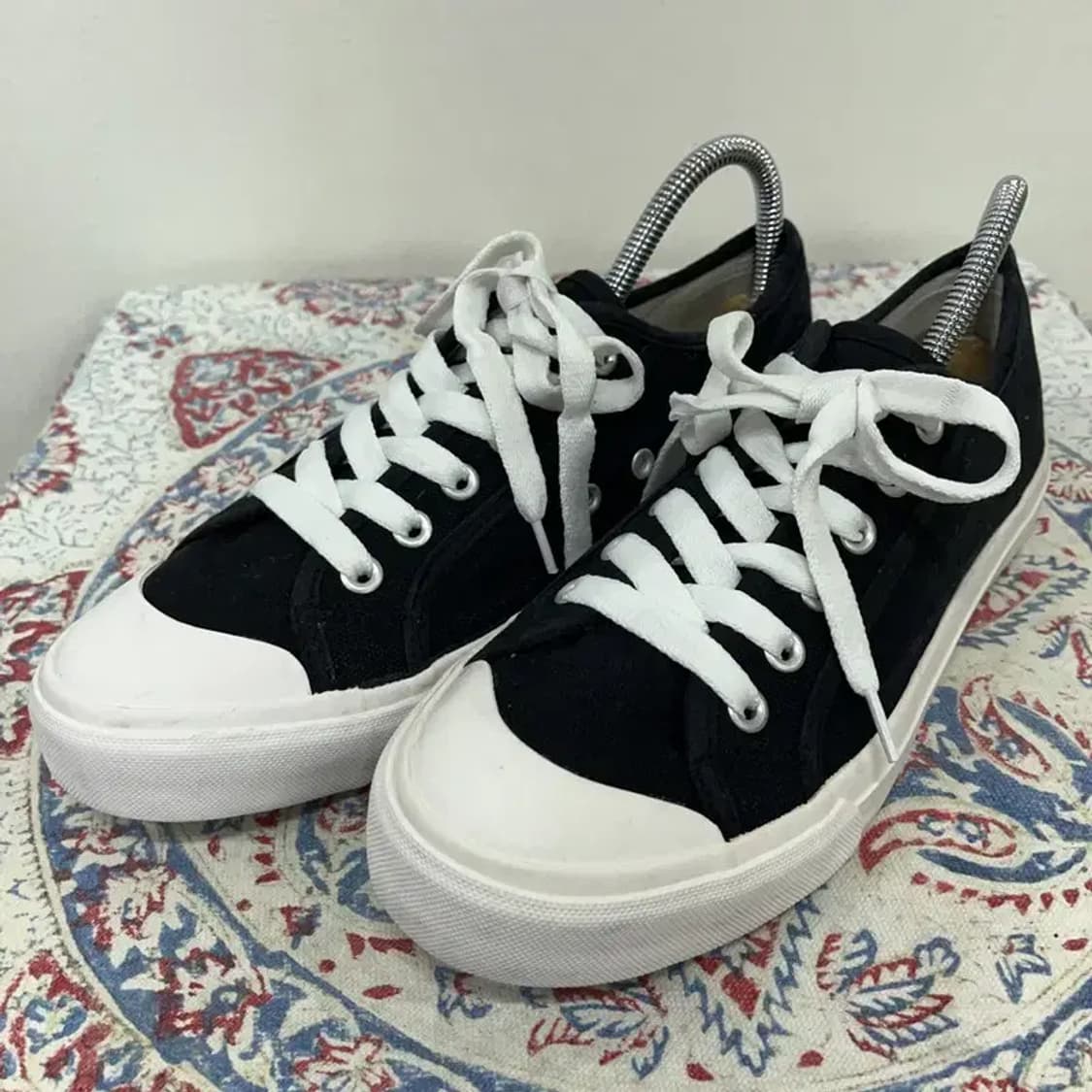 스파오 캐주얼 블랙 스니커즈 240 E00175 상품이미지1