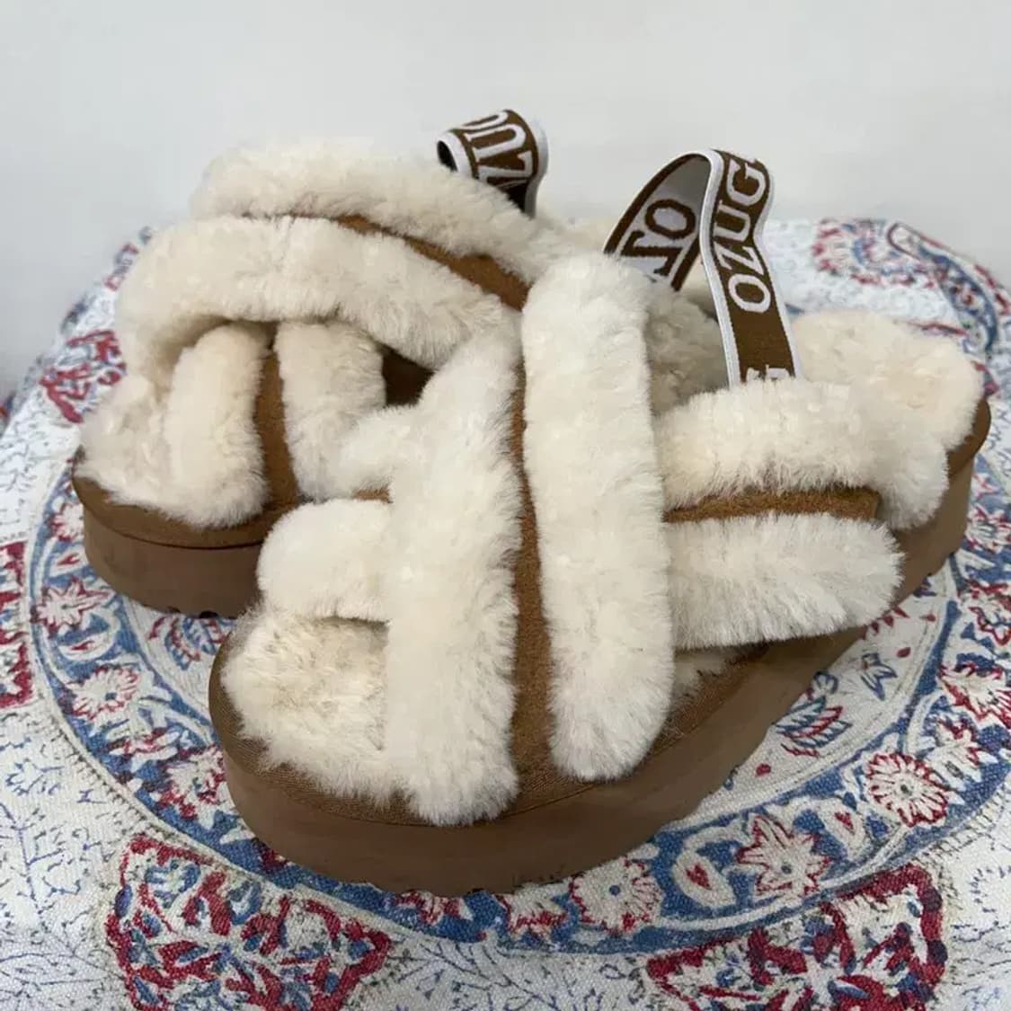 어그 UGG 스트랩 플랫폼 슬리퍼 245 E00281 상품이미지1