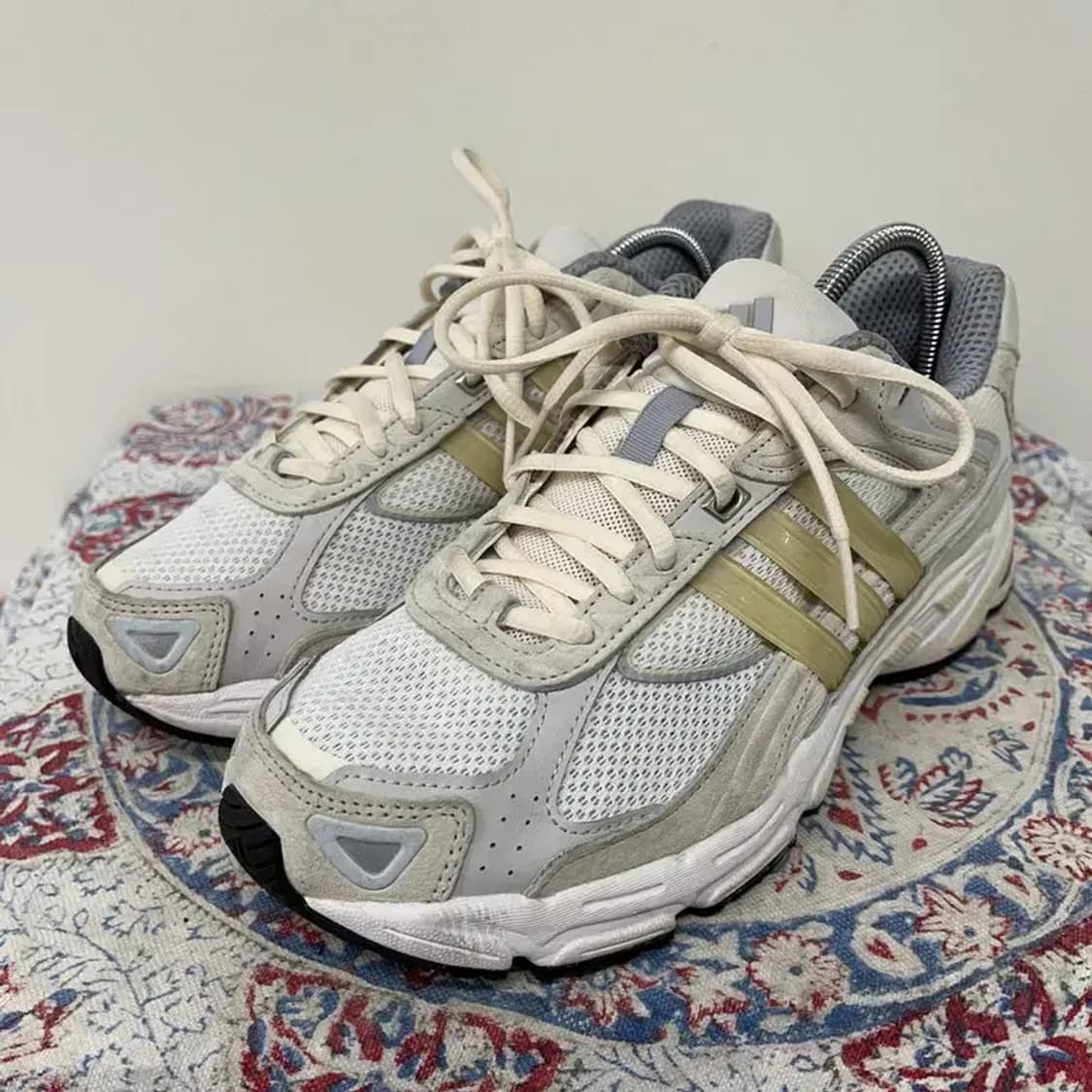 아디다스 리스폰스 CL 스니커즈 운동화 260 E00309 상품이미지1