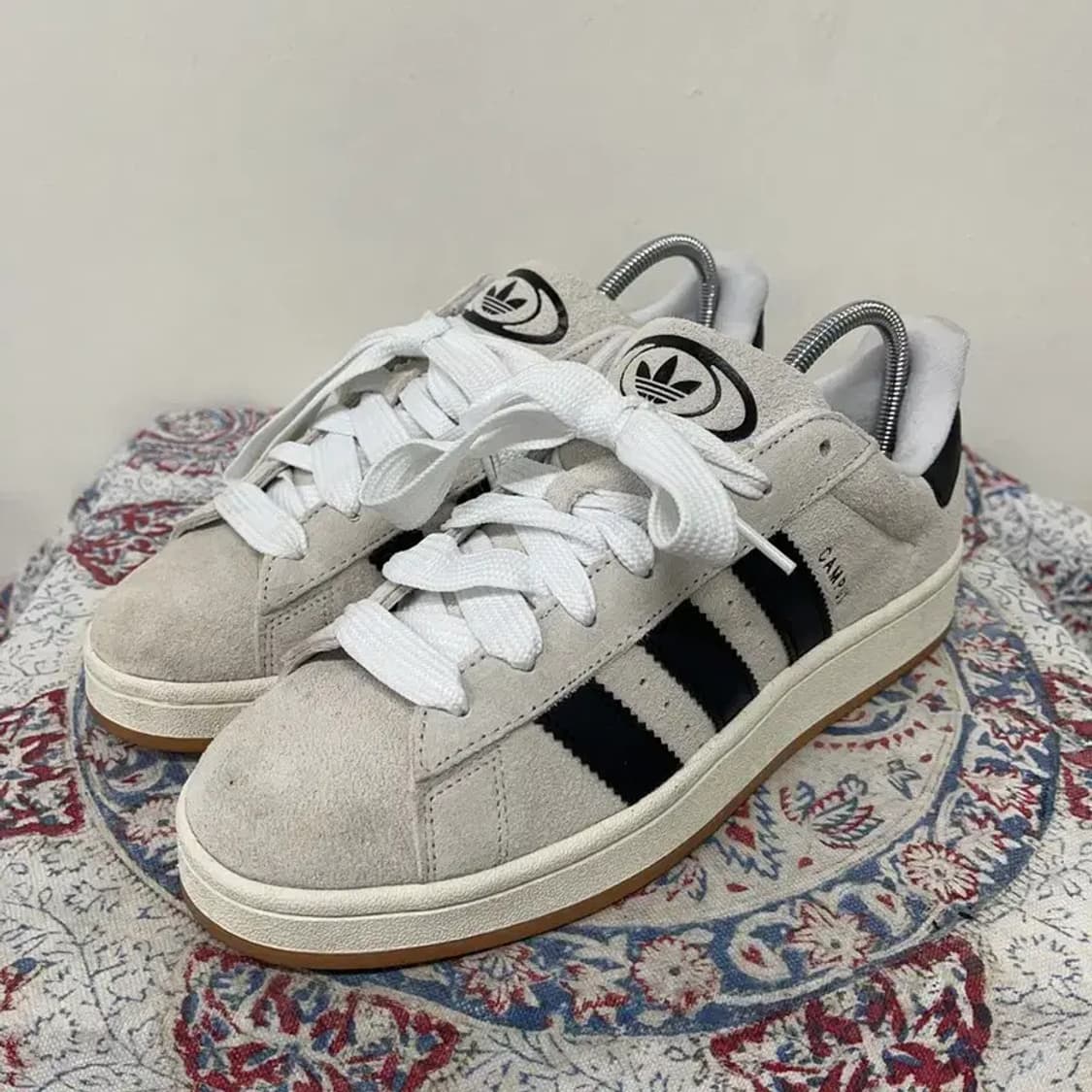 아디다스 캠퍼스 00s 크리스탈 화이트 블랙 스니커즈 275 E00311 상품이미지1