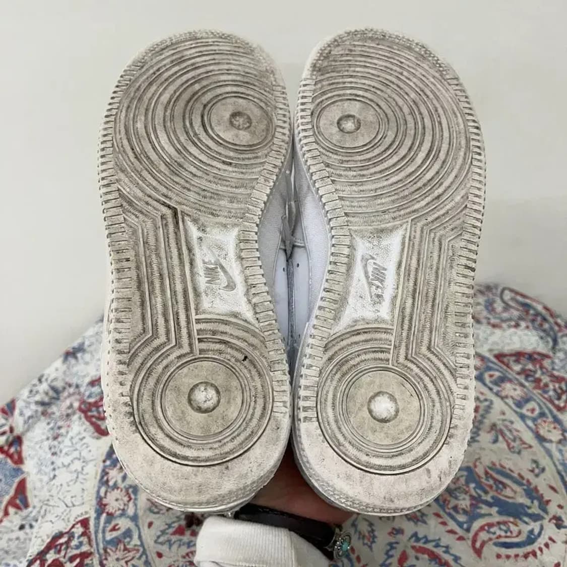 나이키 에어포스 1 로우 화이트 올백 스니커즈 240 E00321 상품이미지4