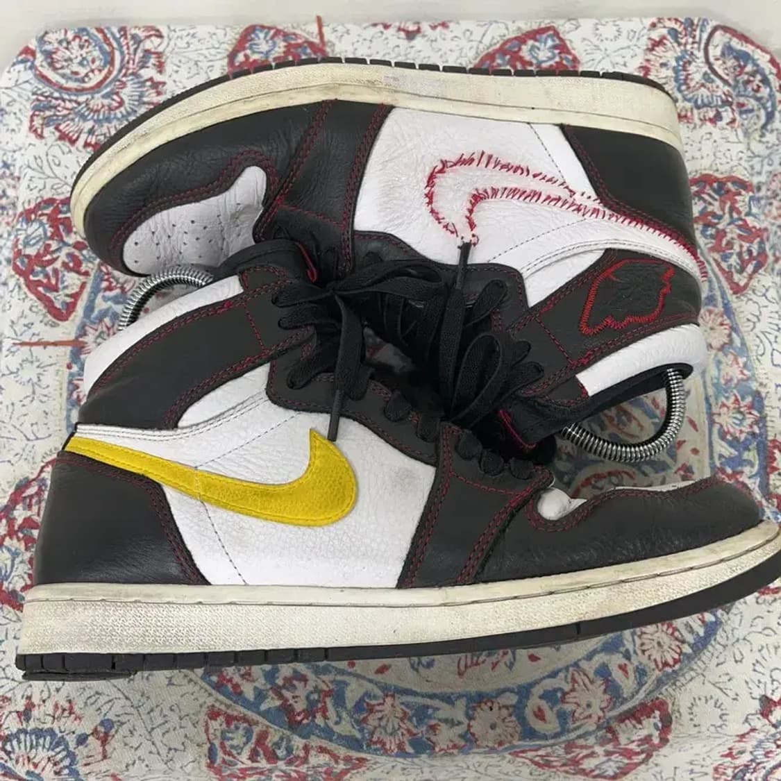 나이키 조던1 레트로 하이 디파이언트 스니커즈 270 E00323 상품이미지3