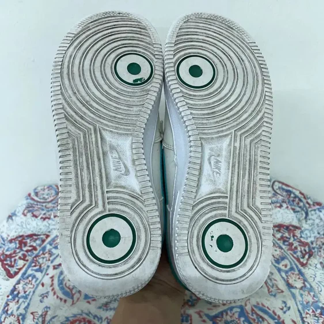 나이키 에어포스 1 07 SE 40주년 스니커즈 240 E00353 상품이미지4