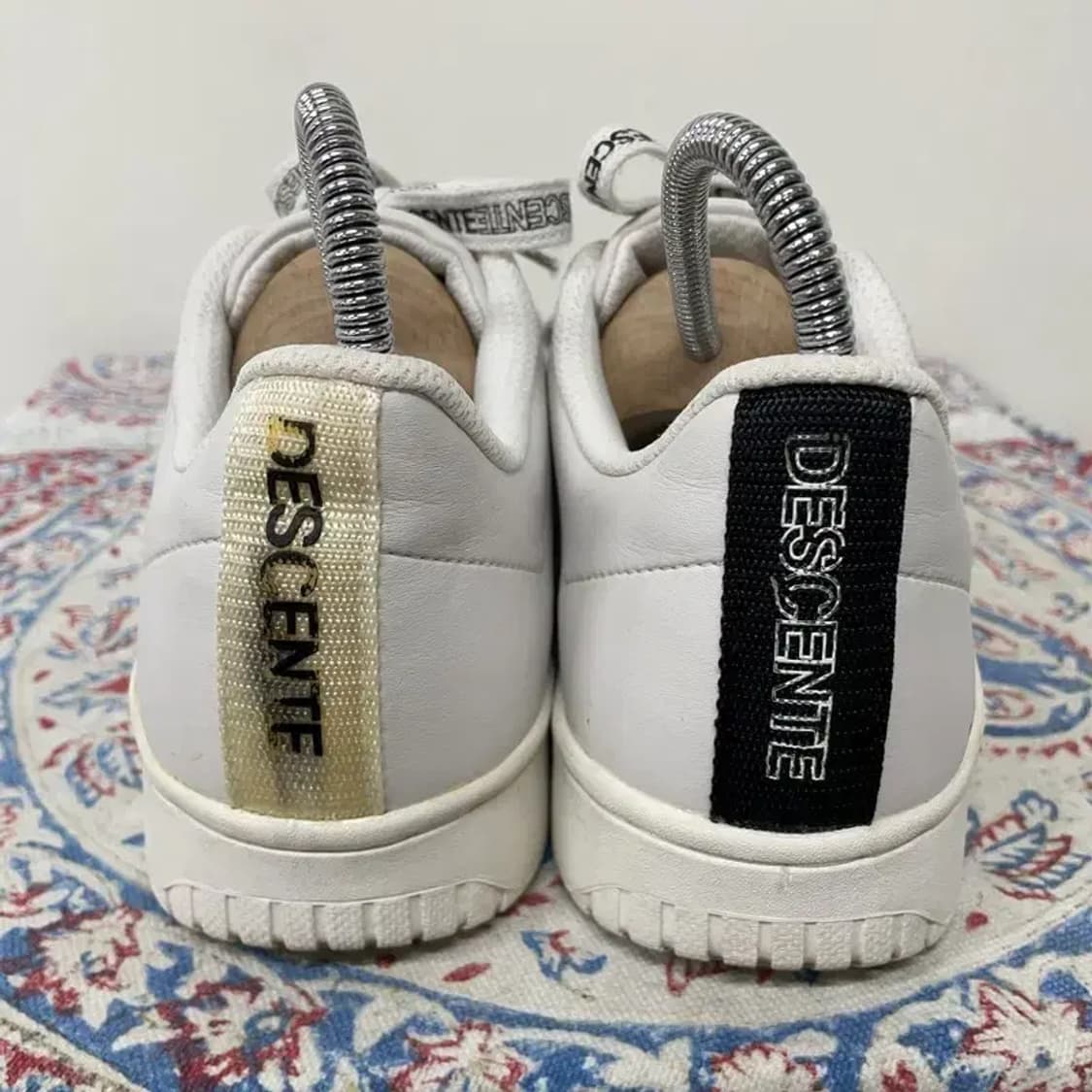 데상트 스탬핑 스니커즈 운동화 255 E00446 상품이미지2