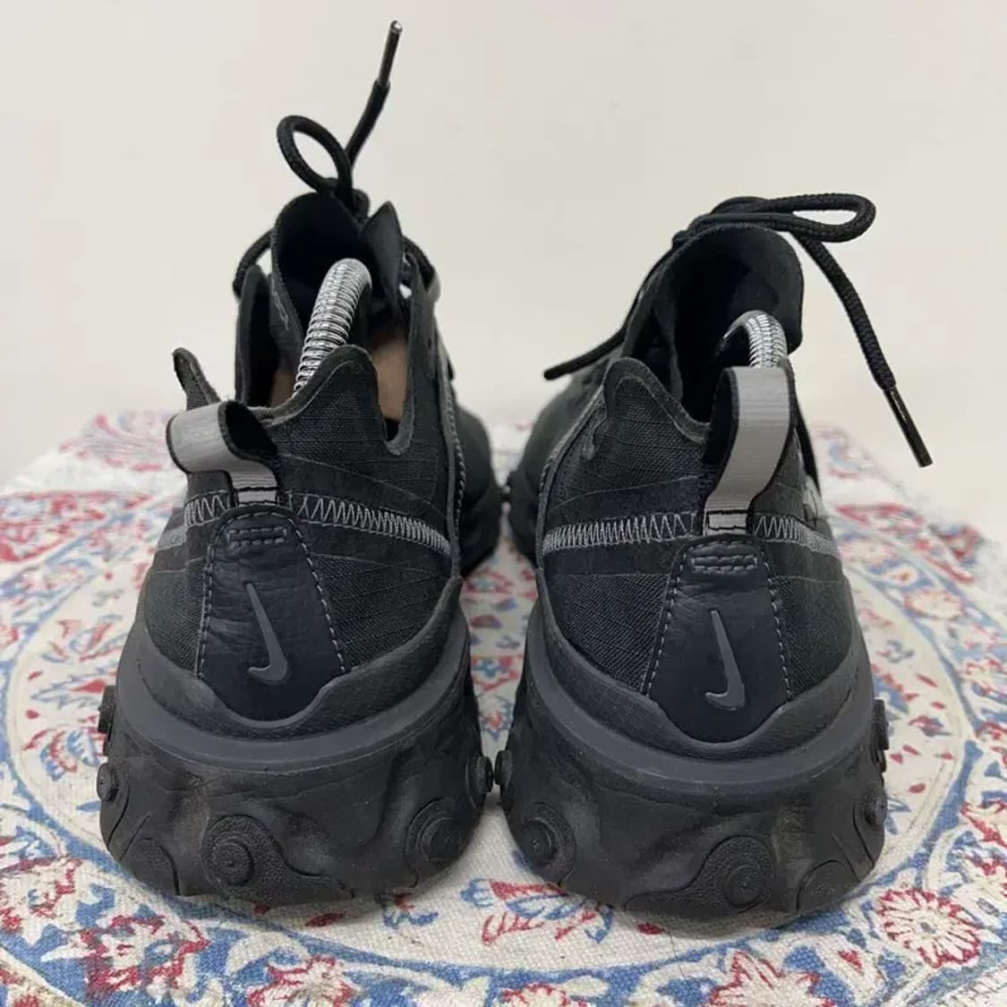 나이키 리액트 엘리먼트55 블랙 운동화 런닝화 270 E00457 상품이미지2