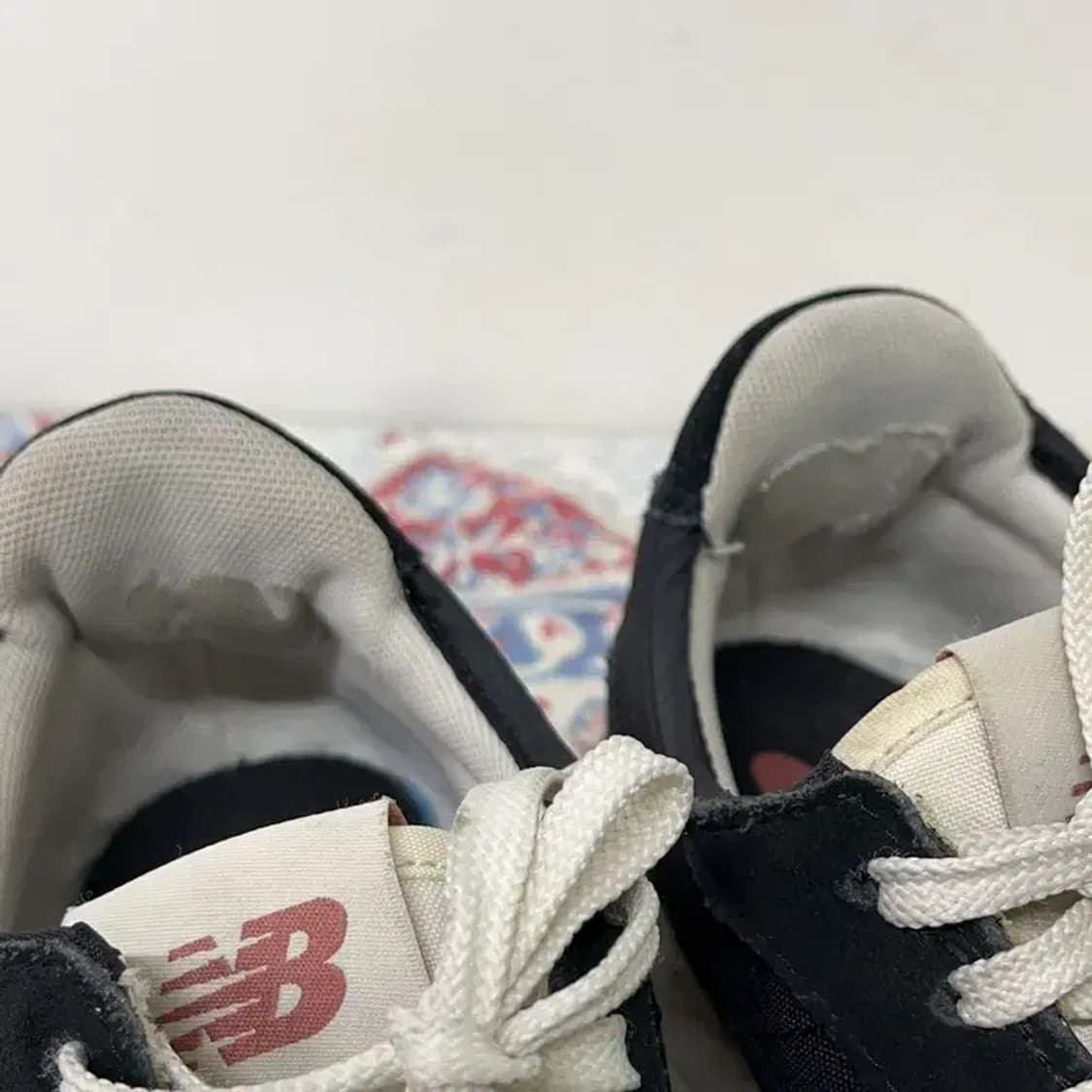 뉴발란스 327 블랙핑크 스니커즈 신발 245 E00486 상품이미지6