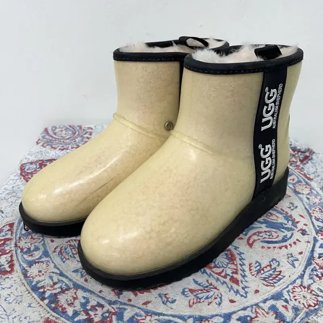 어그 클래식 클리어 어그부츠 EU37 E00513 상품이미지1