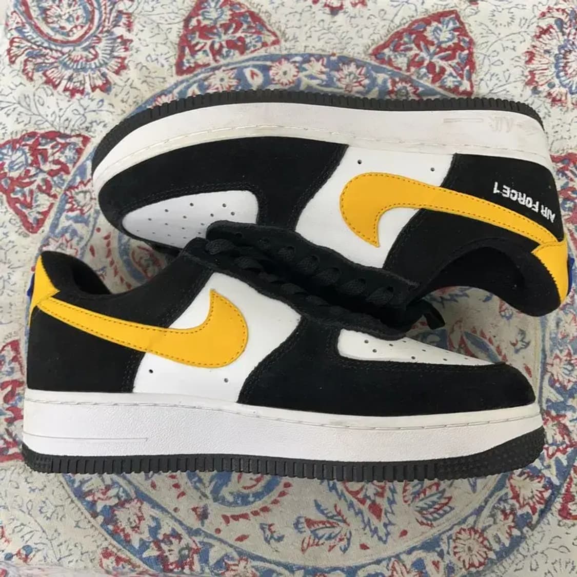 나이키 에어포스1 애슬레틱 클럽 블랙/옐로우 240 E00495 상품이미지3