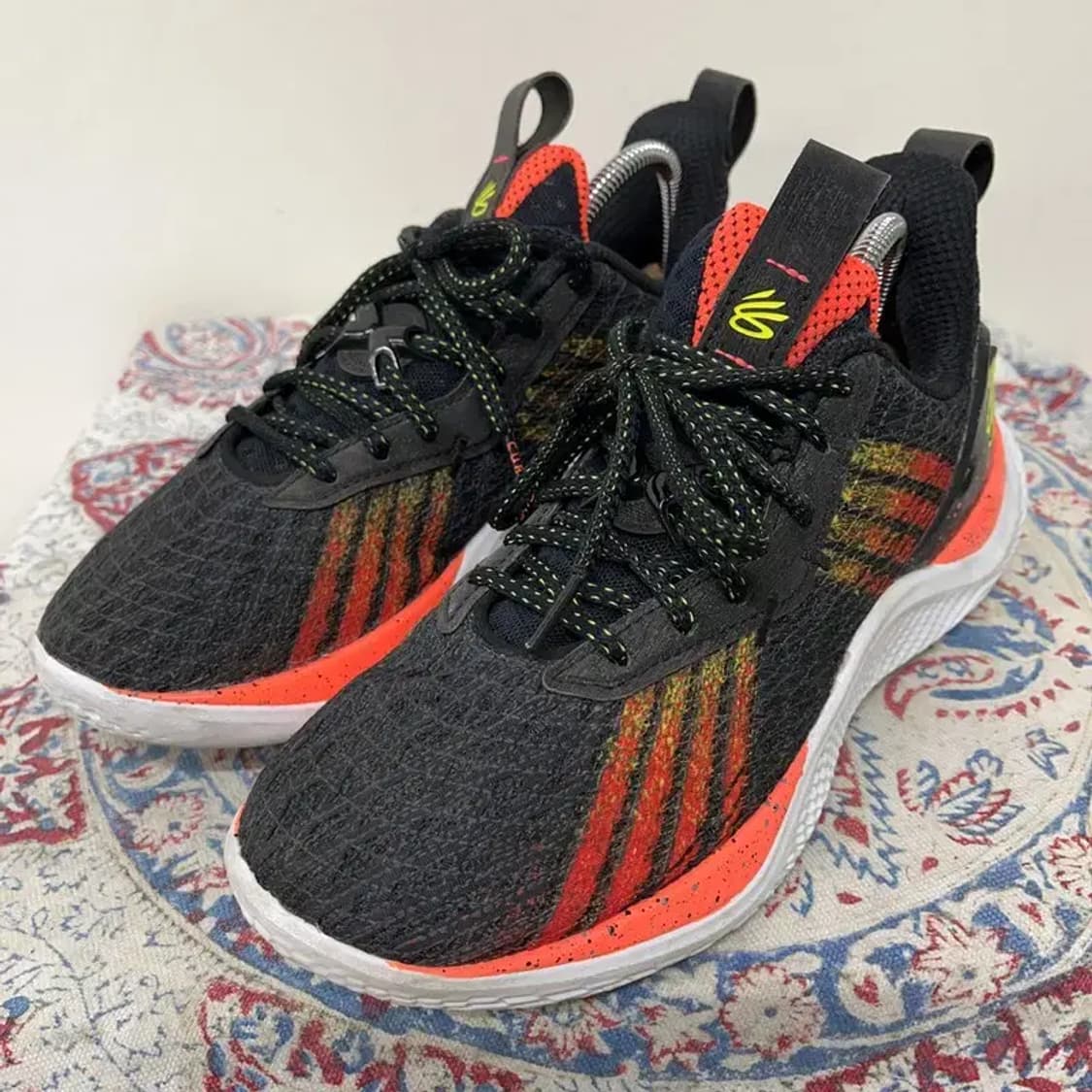 언더아머 커리10 농구화 신발 240 E00498 상품이미지1