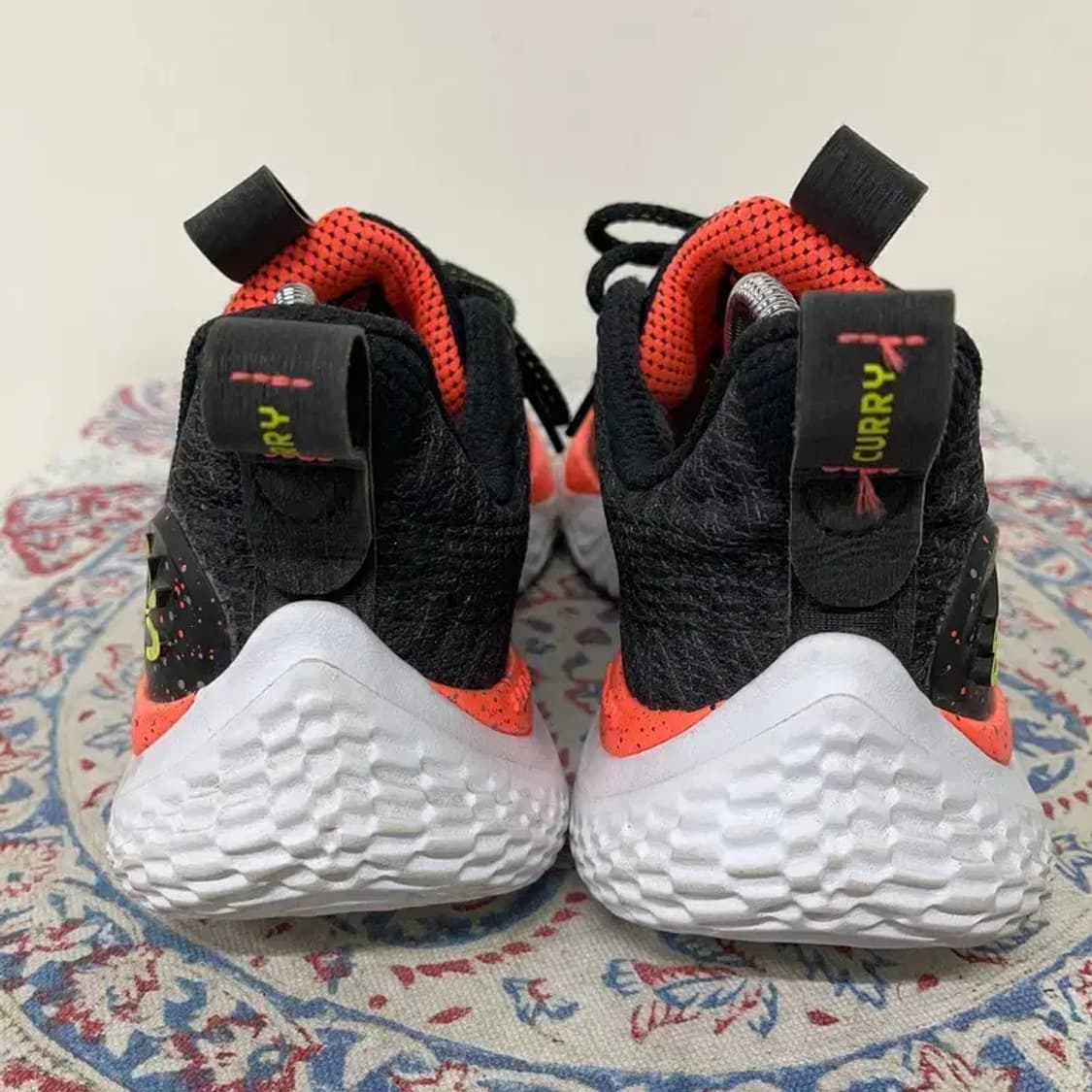 언더아머 커리10 농구화 신발 240 E00498 상품이미지2