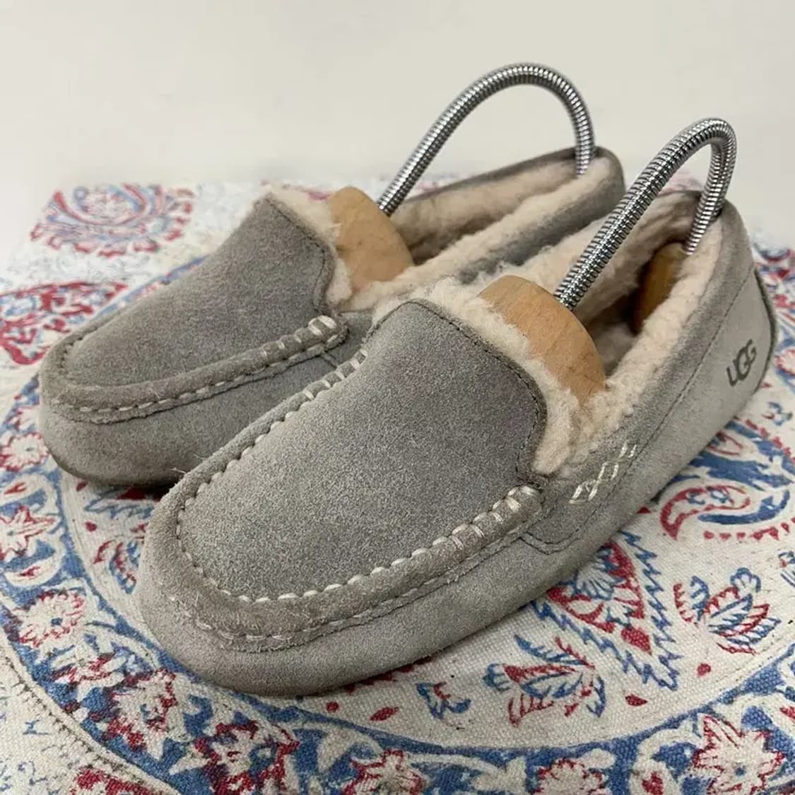 어그 앤슬리 여성로퍼 플랫 그레이 겨울신발 털신발 230 E00516 상품이미지1
