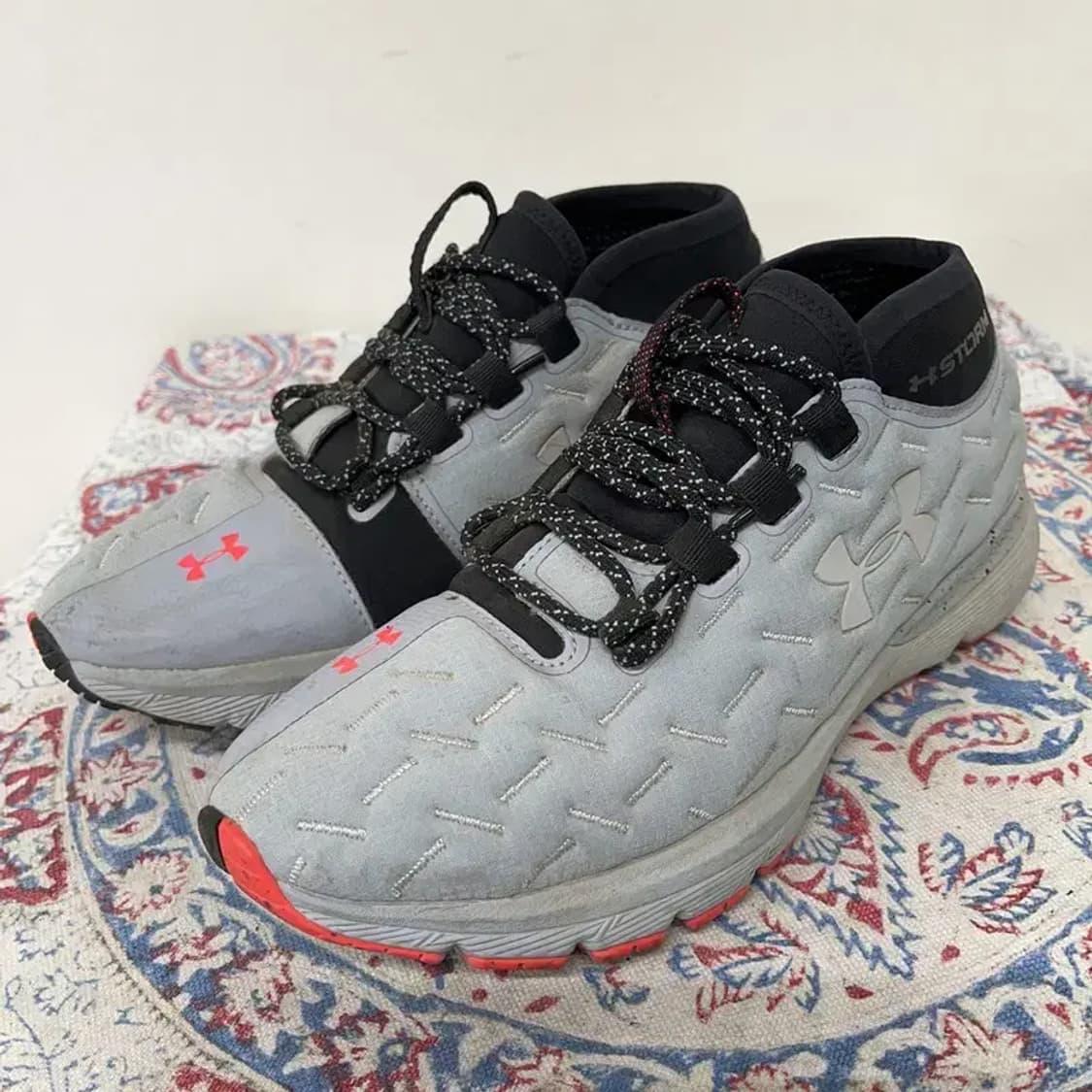 언더아머 차지드 리액터 런 런닝화 운동화 240 E00519 상품이미지1