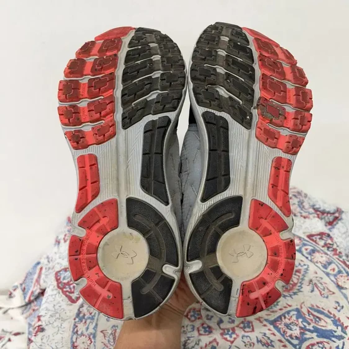 언더아머 차지드 리액터 런 런닝화 운동화 240 E00519 상품이미지4