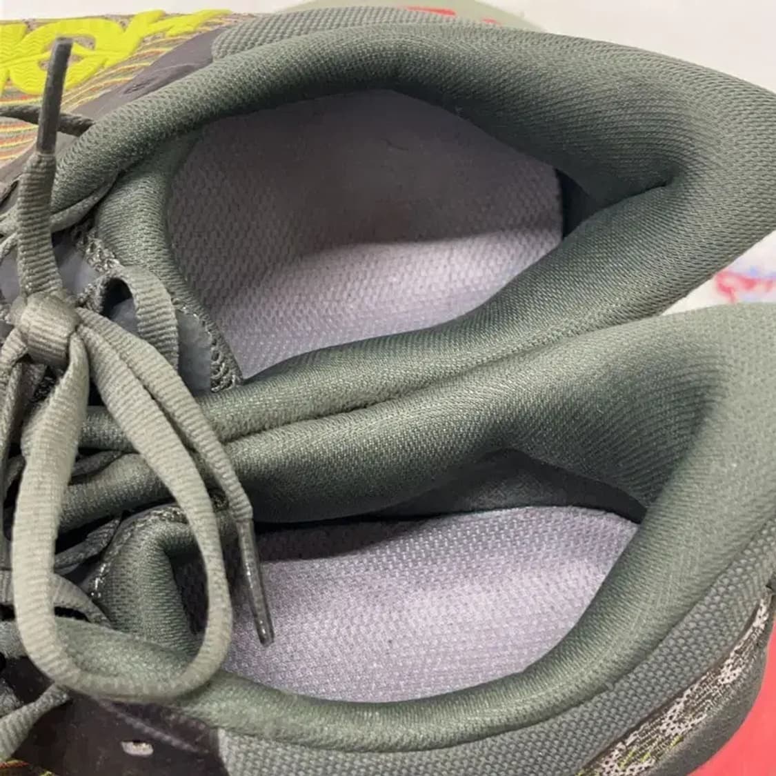 호카오네오네 마파테 스피드 4 트레일 러닝화 280 E00525 상품이미지6