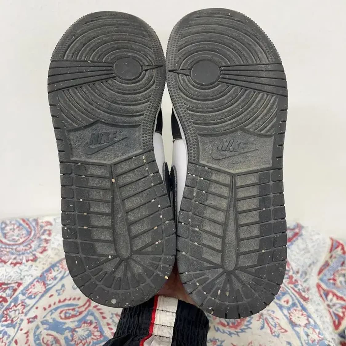 나이키 에어 조던 1 로우 SE 블랙 스니커즈 235 E00551 상품이미지4