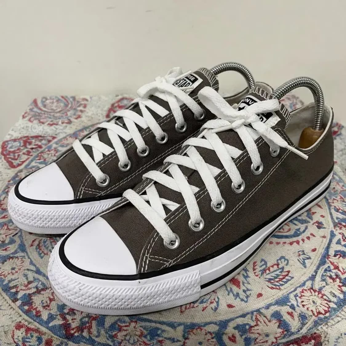 컨버스 척테일러 올스타 클래식 로우 스니커즈 차콜 250 E00554 상품이미지1