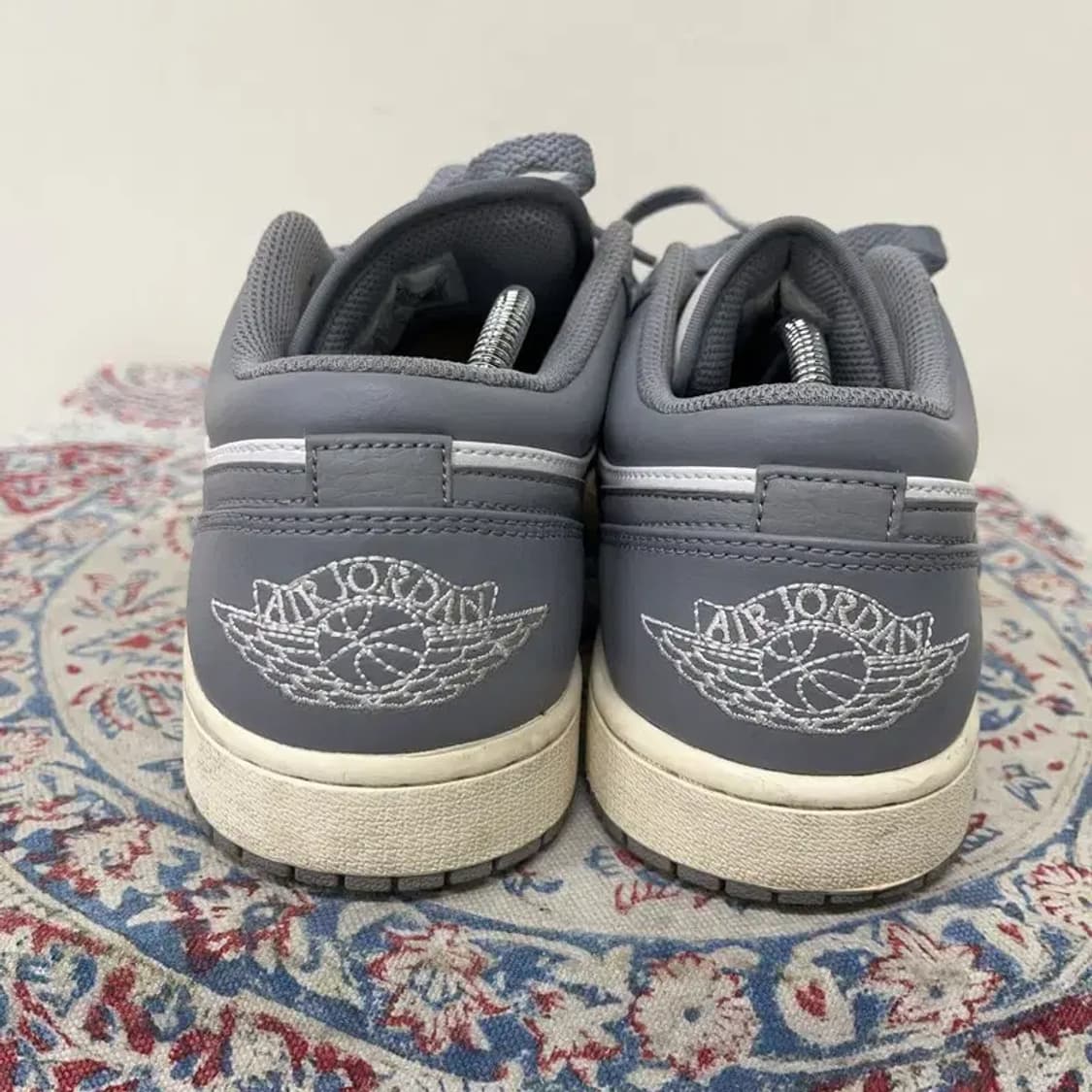 나이키 조던1 로우 스텔스 앤 화이트 스니커즈 275 E00568 상품이미지2