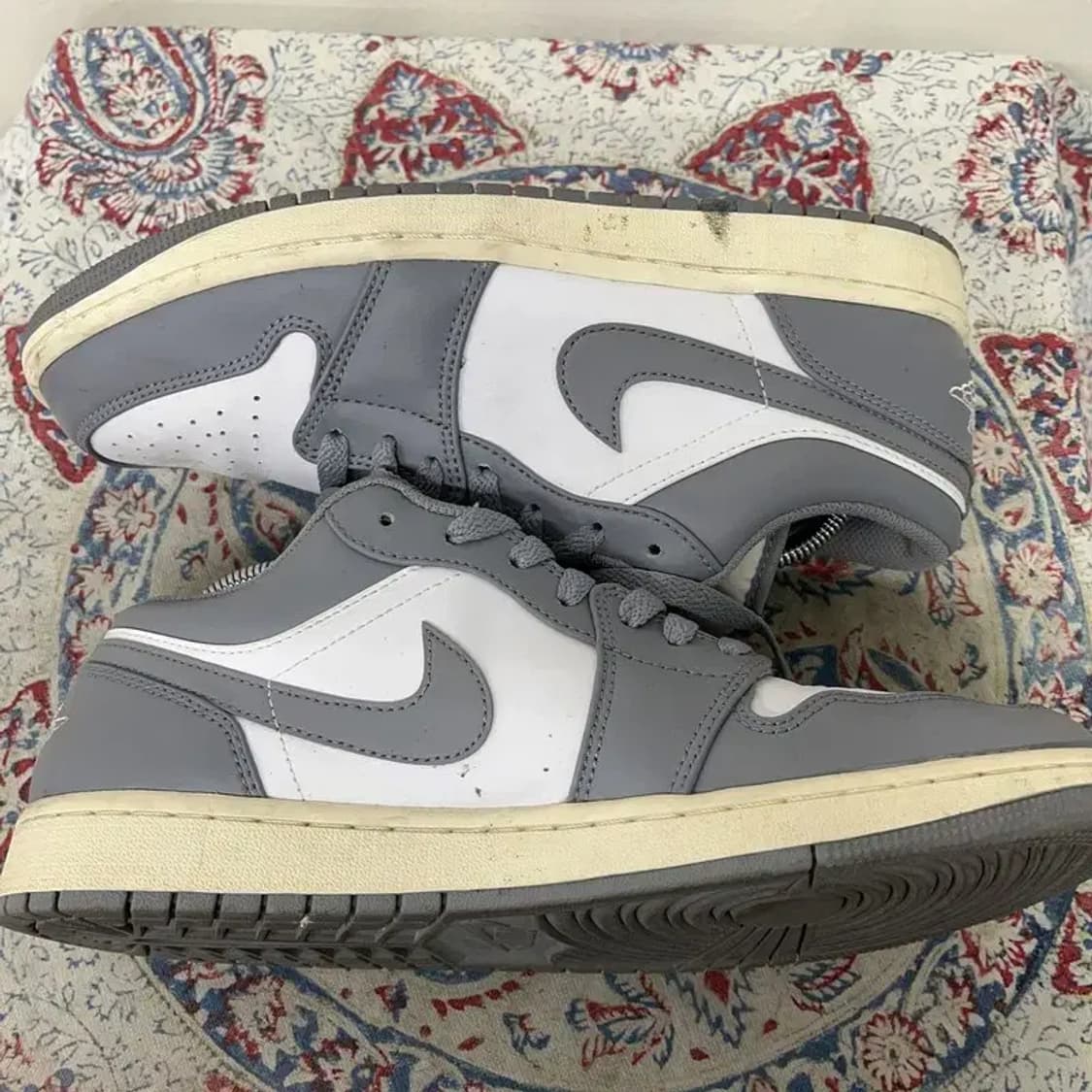 나이키 조던1 로우 스텔스 앤 화이트 스니커즈 275 E00568 상품이미지3