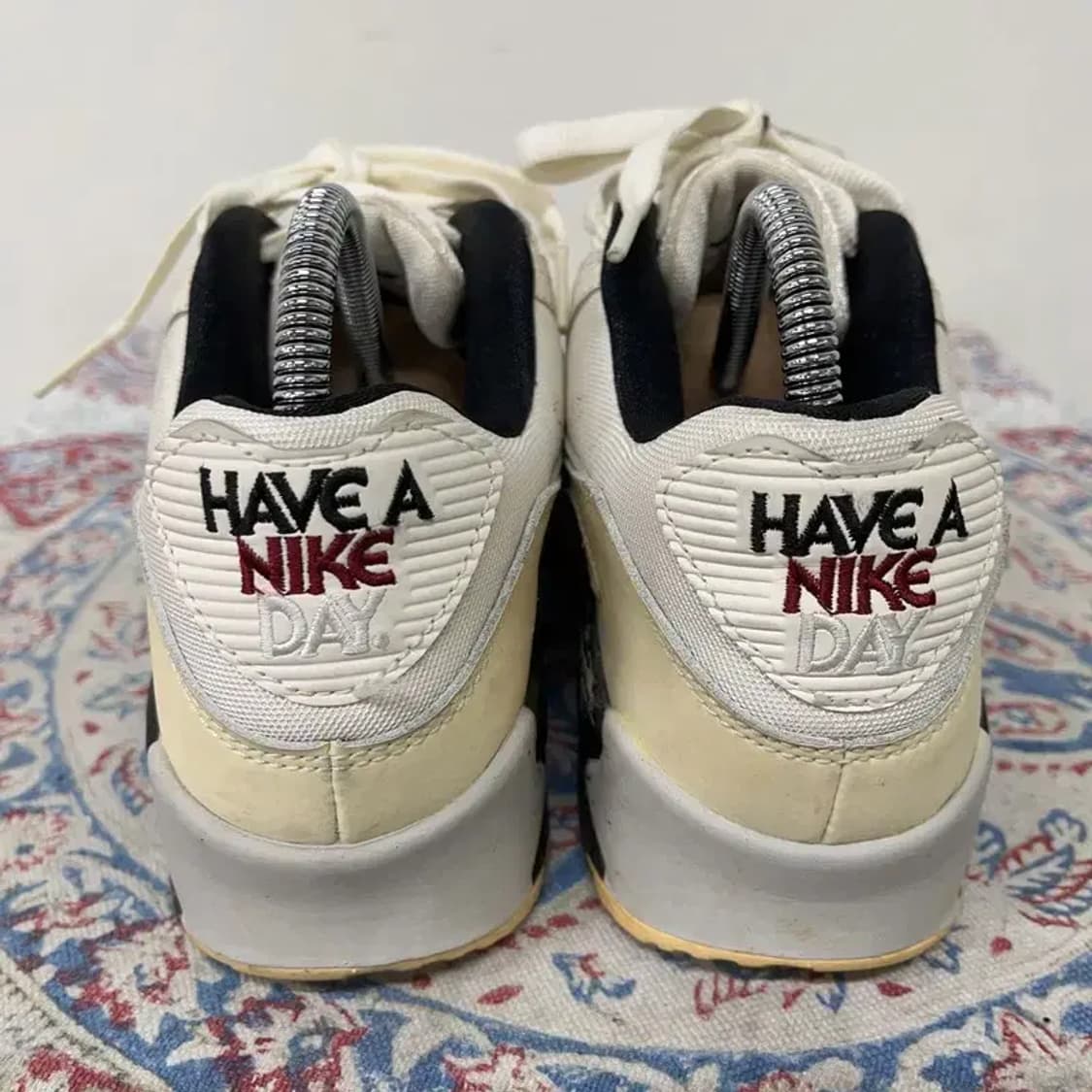 나이키 에어 맥스 90 SE 우먼스 스니커즈 235 E00579 상품이미지2