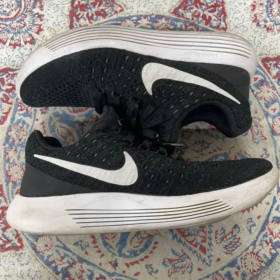 나이키 루나에픽 로우 플라이니트 런닝화 운동화 240 E00603 상품이미지3